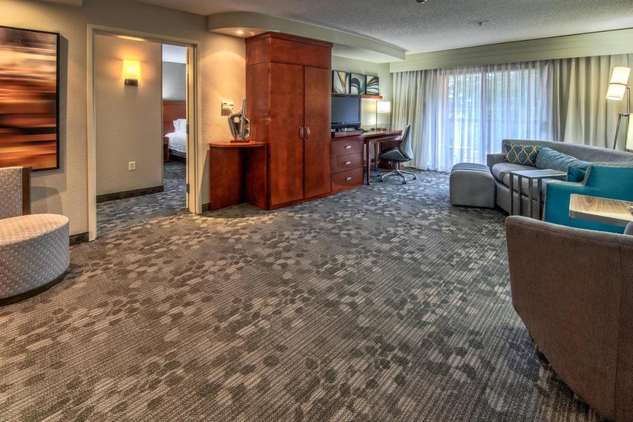 Hotel Courtyard By Marriott Troy Exterior foto